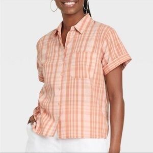 NWOT Universal Thread Top